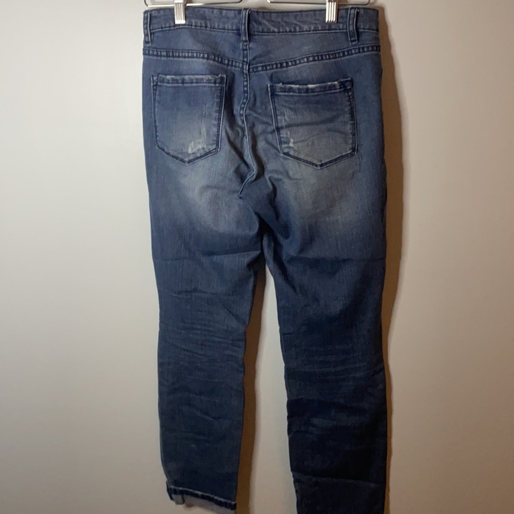 Code Bleu Embroidered Floral Jean - Picture 3 of 13